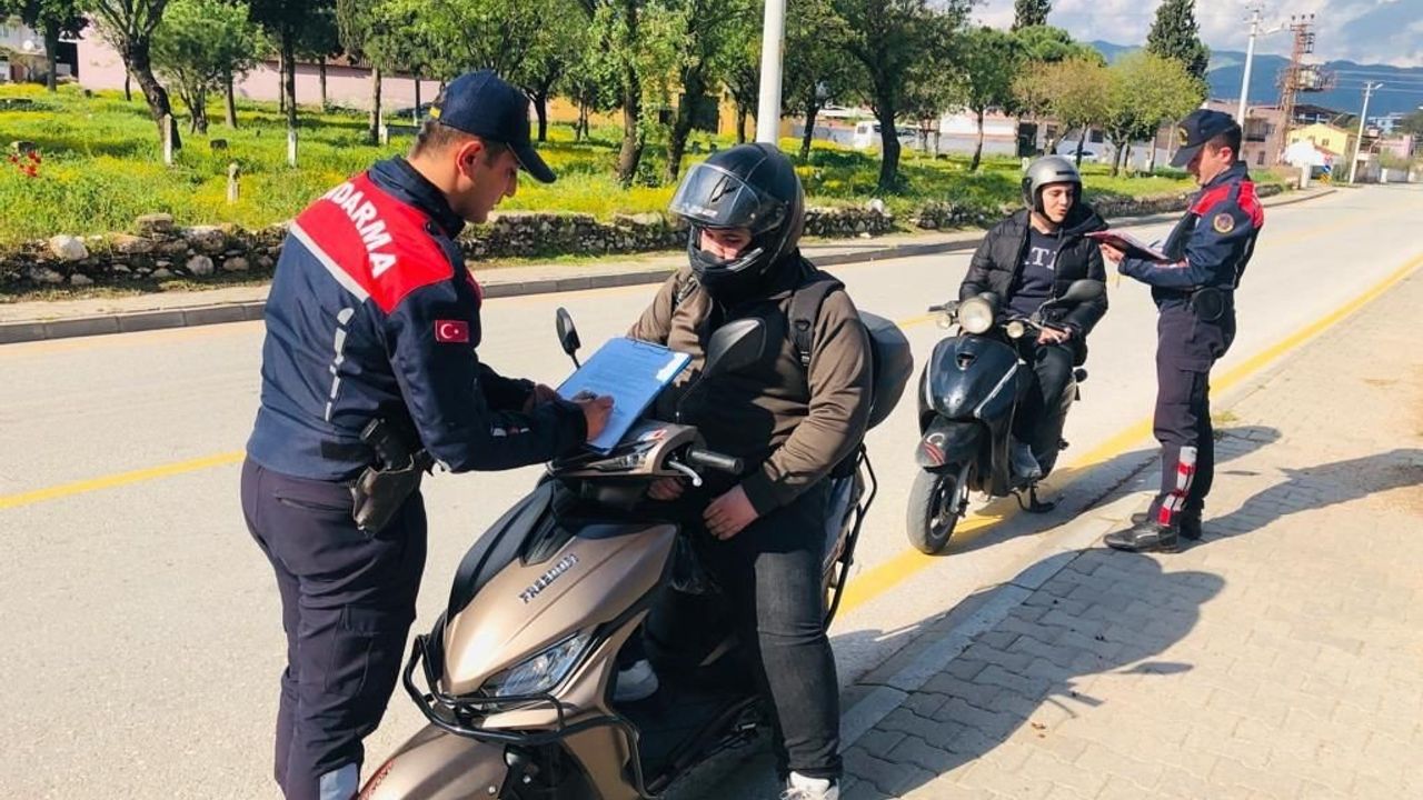 Aydın Jandarması motosiklet sürücülerini uyardı