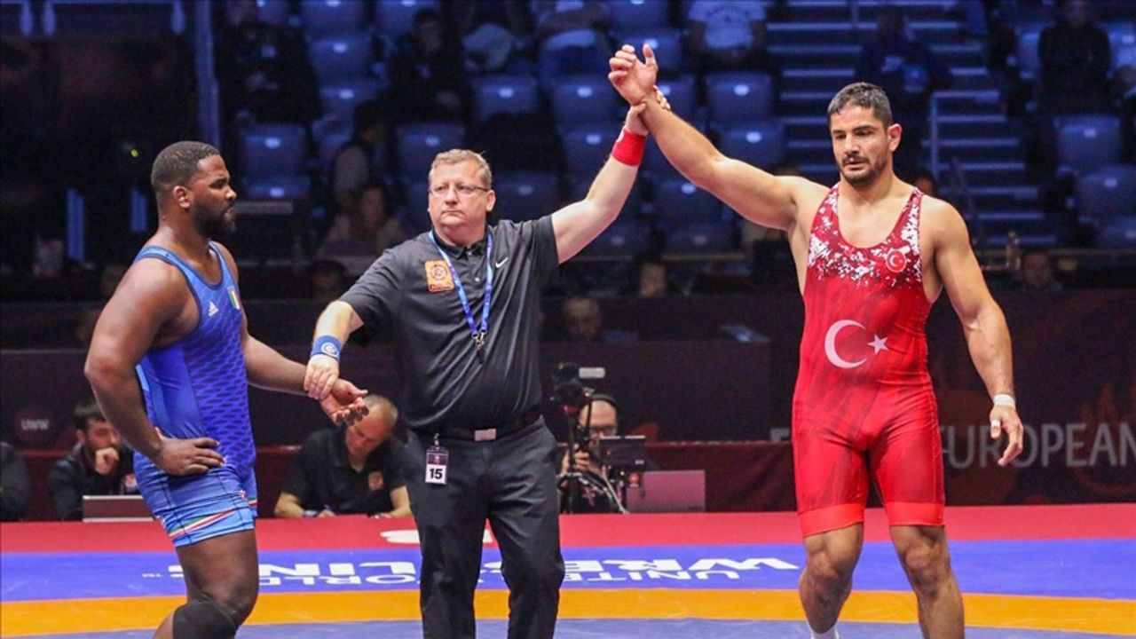 Milli güreşçi Taha Akgül, Avrupa şampiyonu oldu
