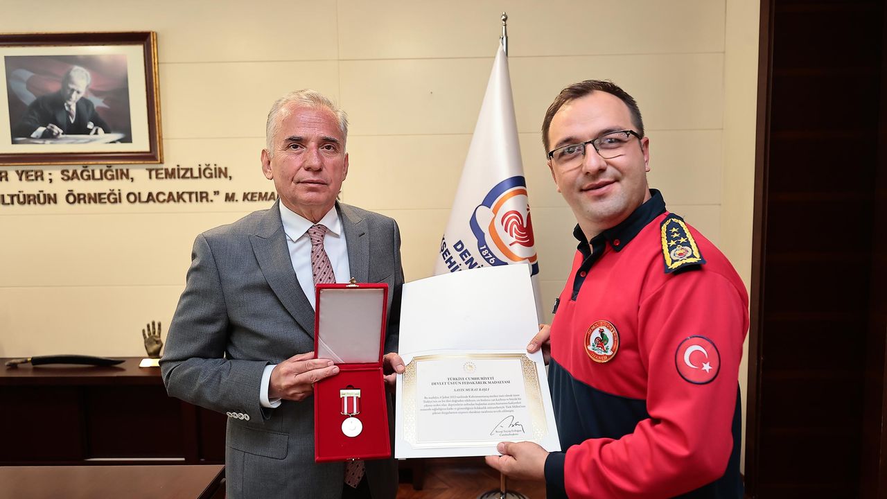 Büyükşehir Belediyesi İtfaiyesi'ne Devlet Üstün Fedakarlık Madalyası