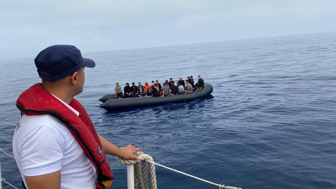 Aydın açıklarında 34 düzensiz göçmen yakalandı