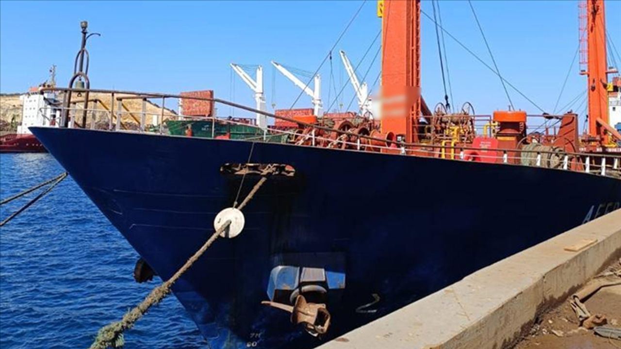 İzmir Aliağa Limanı'nda 51 ton kaçak akaryakıt ele geçirildi