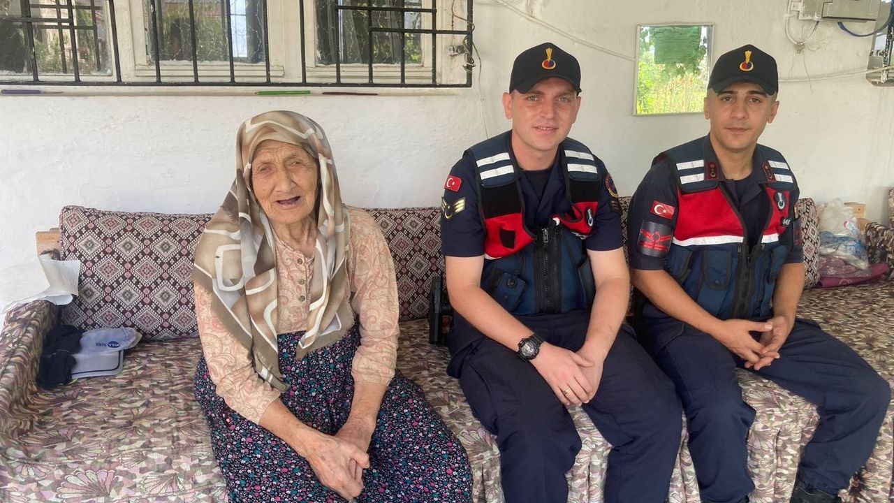 Jandarma ekiplerinden şehit ailelerine ziyaret