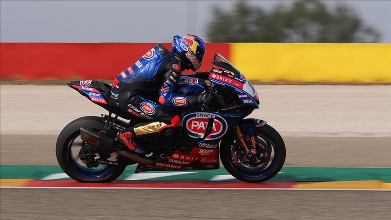 Milli motosikletçi Toprak Razgatlıoğlu, Fransa'daki son yarışta ikinci oldu