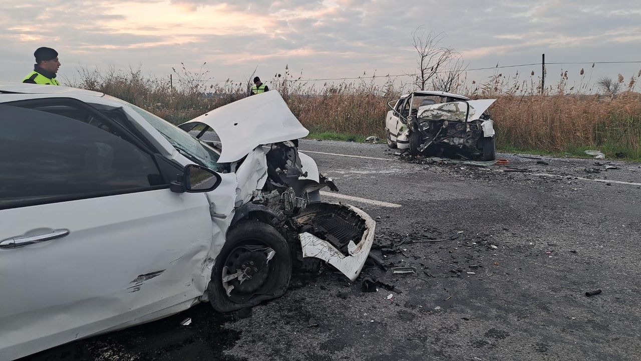 Aydın'da iki otomobilin çarpıştığı kazada 2 kişi yaralandı