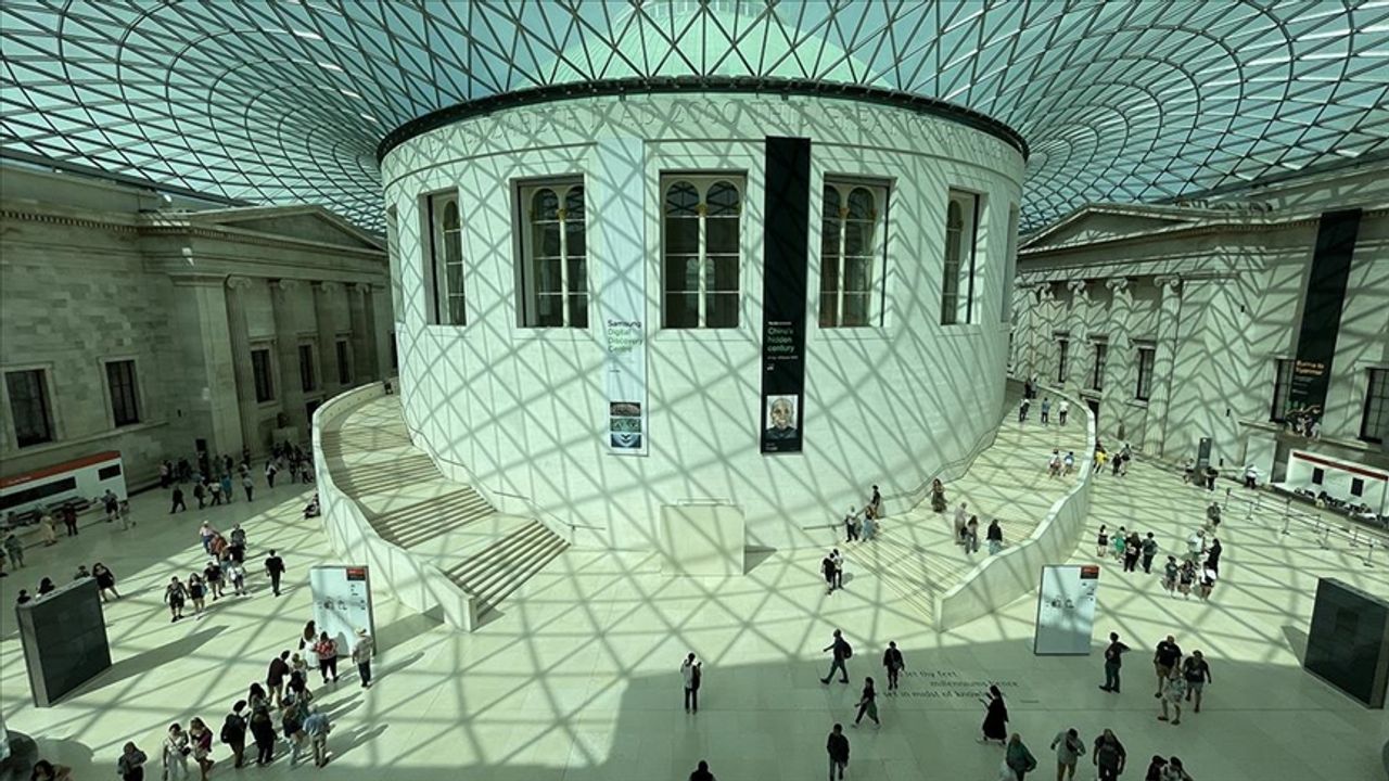 Londra müzelerindeki 1700'e yakın eserin akıbeti bilinmiyor