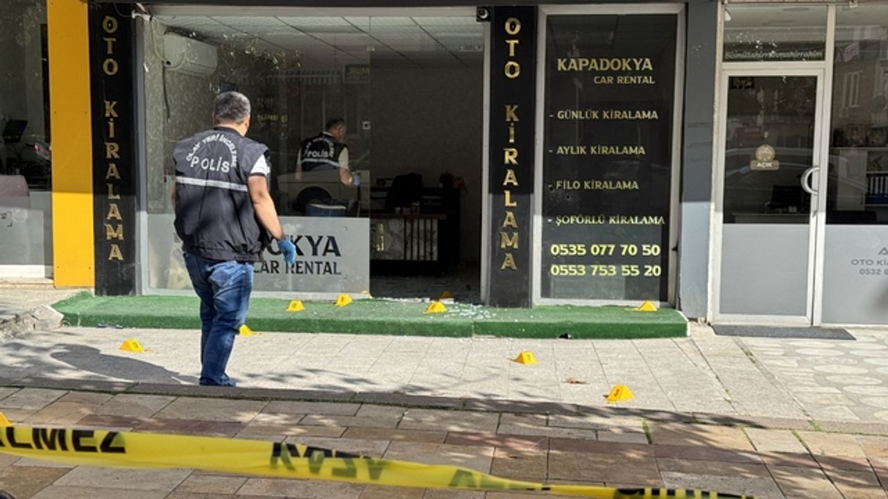 Silahlı ve bıçaklı kavgada 2 kişi yaralandı