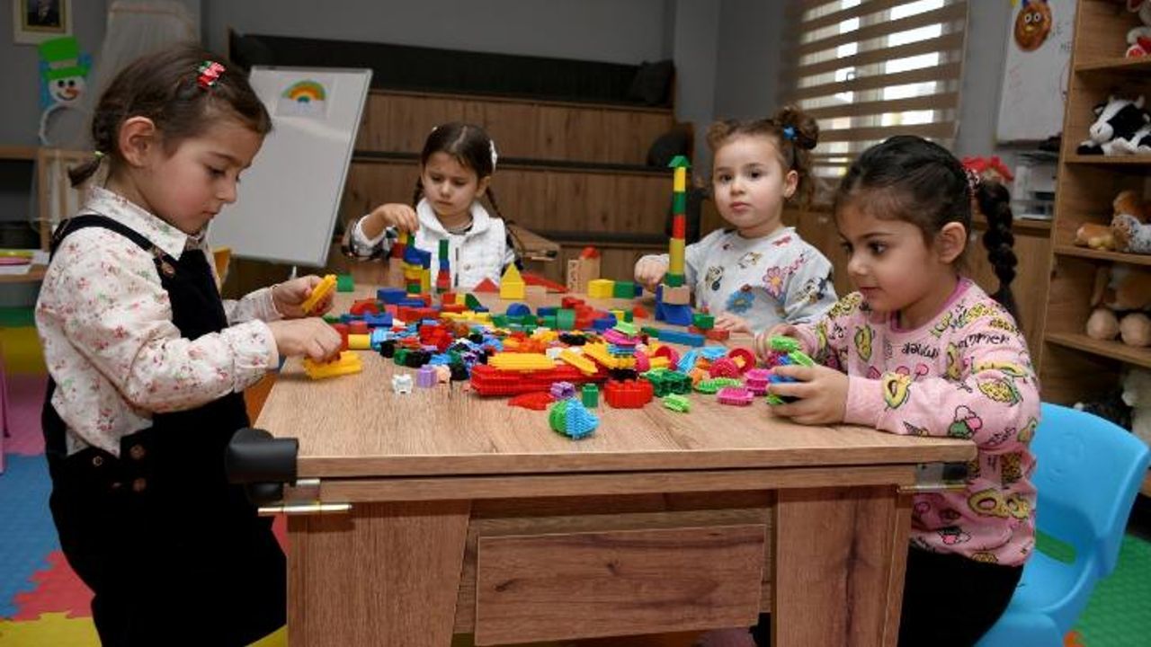 'Anne-Baba Çocuk Merkezi' minikleri eğitim hayatına hazırlanıyor