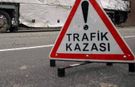 Otomobil ile kamyonet çarpıştı: 1 çocuk öldü, 7 yaralı