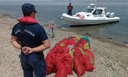İzmir Körfezi'nde kaçak avlanan 17 kişiye para cezası kesildi