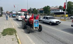 CHP’den traktörlü konvoy