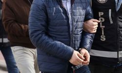 Aranan kişi polisten kaçamadı
