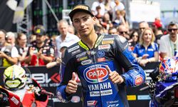 Toprak Razgatlıoğlu, Superbike'ta üst üste yarış kazanma rekorunu egale etti