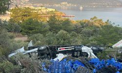 Bodrum'da ormanlık alana devrilen çekicinin sürücüsü yaralandı