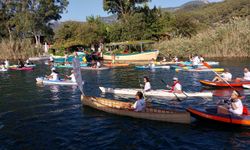 Muğla'da Cumhuriyet'in 100. yılında yaklaşık 220 kanocu kürek çekti