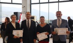 Aydın’da emekliye ayrılan öğretmenler plaketle onurlandırıldı