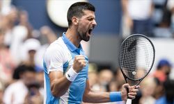 Djokovic, Avustralya Açık'ta çeyrek finale yükseldi