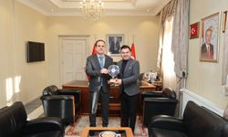 Muğla Valisi İdris Akbıyık, "Yılın Pozitif Valisi" seçildi