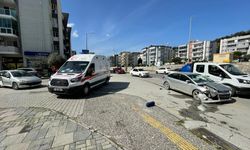 Aydın'da iki otomobilin çarpışması sonucu 2 kişi yaralandı