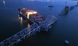 ABD'nin Maryland eyaletindeki Francis Scott Key Köprüsü, gemi çarpması sonucu çöktü