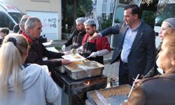 Pehlivan, iftarda vatandaşlarla bir araya geldi