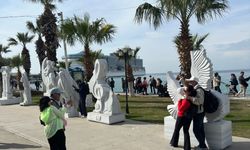Sun Princess yolcuları Neopolis heykellerine hayran kaldı