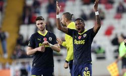 Fenerbahçe, şampiyonluk yarışında Sivasspor'a takıldı