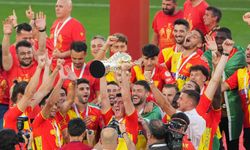 Süper Lig'e yükselen Göztepe, kupasını aldı
