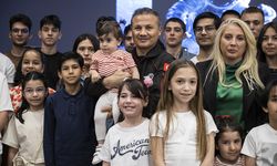 Türkiye'nin ilk astronotu Gezeravcı, şehit ve gazi yakını gençlerle buluştu