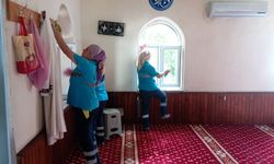 Bayram öncesi Efeler'den camilerde temizlik çalışması