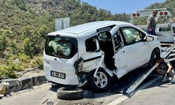 İki otomobilin çarpıştığı kazada 1 çocuk öldü