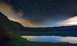 Nemrut Krater Gölü gece görüntülendi