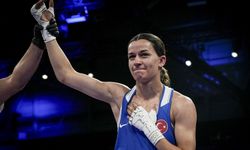 Boksta kadınlar 54 kilo finalinde Hatice Akbaş, gümüş madalya kazandı