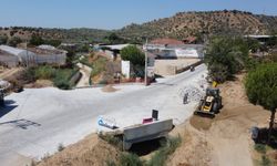 Nazilli Ocaklı Mahallesi'ndeki deforme olan yol yenilendi