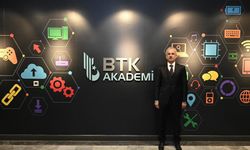 Yapay zeka eğitimleri artık cepte