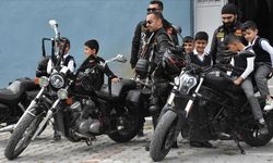 Motosikletleriyle çocuklara "mutluluk taşıdılar"