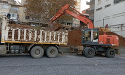 Başkan Yetişkin Efeler’in ulaşım ağını güçlendiriyor