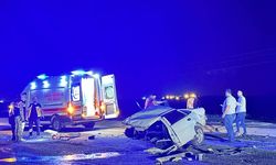 Tır ile otomobilin çarpıştığı kazada 1 kişi öldü, 1 kişi ağır yaralandı