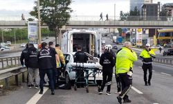 Otomobilin otobüse ve refüje çarptığı kazada 1 kişi öldü