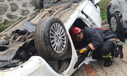 İstinat duvarından site bahçesine düşen otomobilin sürücüsü öldü