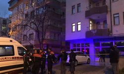 Balkondan düşen genç kadın hayatını kaybetti