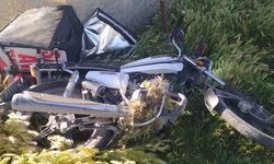 Eve çarpan motosikletin sürücüsü hayatını kaybetti