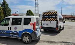 Direksiyon başında rahatsızlanan servis şoförü hastanede öldü