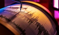 4,4 büyüklüğünde deprem: Sındırgı kısa süreli sallandı