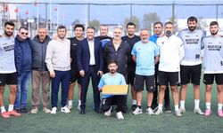 ‘Laleler’e baklavalı moral ziyareti