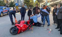 Nazilli’de minibüsle çarpışan motosikletteki 2 kişi yaralandı