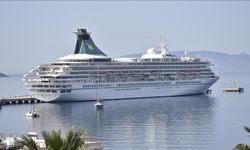 Bodrum'a iki kruvaziyerle 1853 yolcu geldi