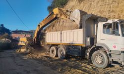 Başkan Yetişkin’den çiftçilere yol desteği