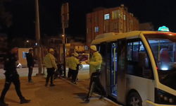 Minibüs ile motosiklet çarpıştı: 1’i ağır 3 yaralı