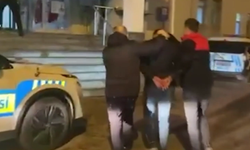 Polise çarpıp kaçan alkollü sürücü tutuklandı