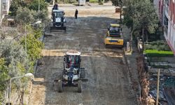 Aydın Büyükşehir Belediyesi’nden Efeler’de yol çalışması